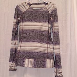Lululemon women’s long sleeve athletic shirt, size 8